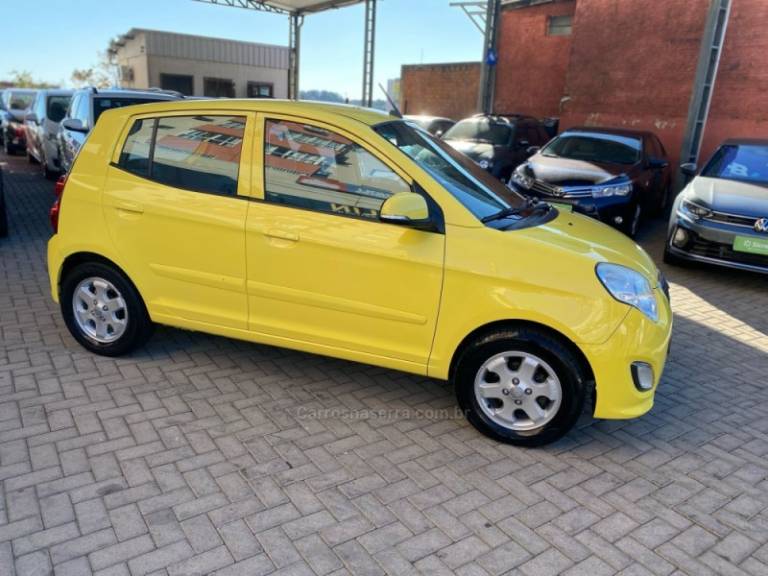 KIA MOTORS - PICANTO - 2011/2011 - Amarela - R$ 30.000,00