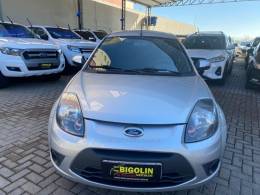 FORD - KA - 2013/2013 - Prata - R$ 32.000,00