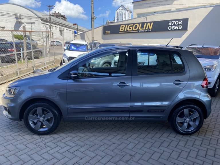 VOLKSWAGEN - FOX - 2019/2019 - Cinza - R$ 64.000,00