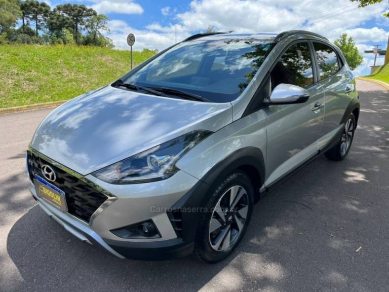 HYUNDAI - HB20X - 2020/2020 - Prata - R$ 84.000,00