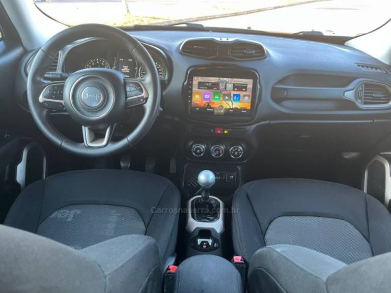 JEEP - RENEGADE - 2016/2016 - Preta - R$ 66.000,00