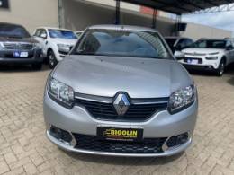 RENAULT - SANDERO - 2015/2015 - Prata - R$ 44.000,00