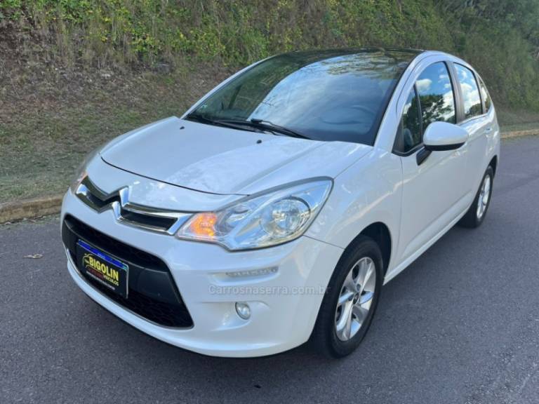 CITROËN - C3 - 2015/2015 - Branca - R$ 46.000,00