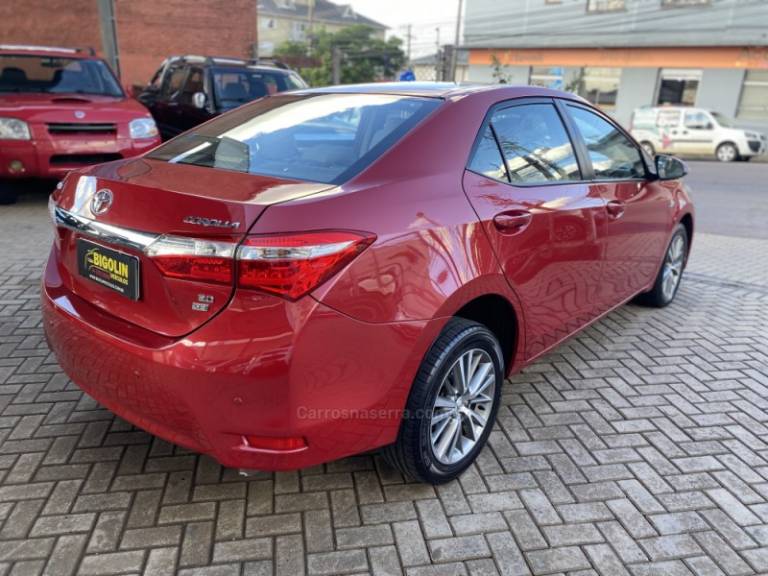 TOYOTA - COROLLA - 2015/2015 - Vermelha - R$ 88.000,00