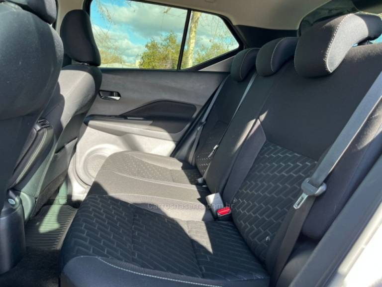 NISSAN - KICKS - 2022/2022 - Cinza - R$ 96.000,00