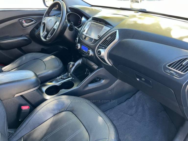 HYUNDAI - IX35 - 2011/2011 - Preta - R$ 61.000,00