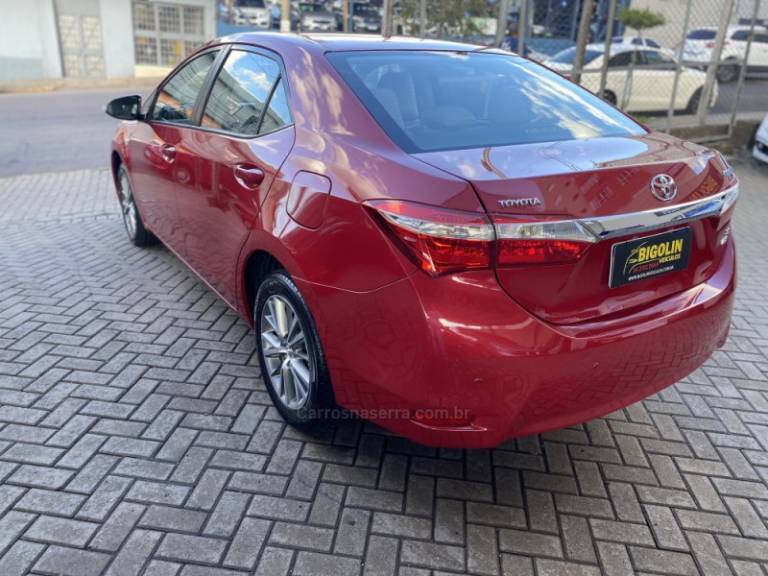 TOYOTA - COROLLA - 2015/2015 - Vermelha - R$ 88.000,00