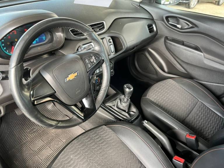 CHEVROLET - ONIX - 2018/2018 - Preta - R$ 65.000,00