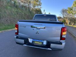MITSUBISHI - L200 TRITON - 2021/2021 - Prata - R$ 182.000,00