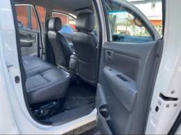 TOYOTA - HILUX - 2013/2013 - Branca - R$ 129.000,00