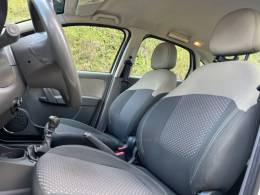 FIAT - SIENA - 2015/2015 - Branca - R$ 44.000,00