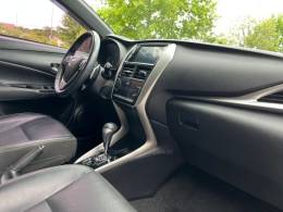 TOYOTA - YARIS - 2019/2019 - Branca - R$ 79.000,00