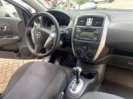 NISSAN - VERSA - 2017/2017 - Preta - R$ 58.000,00