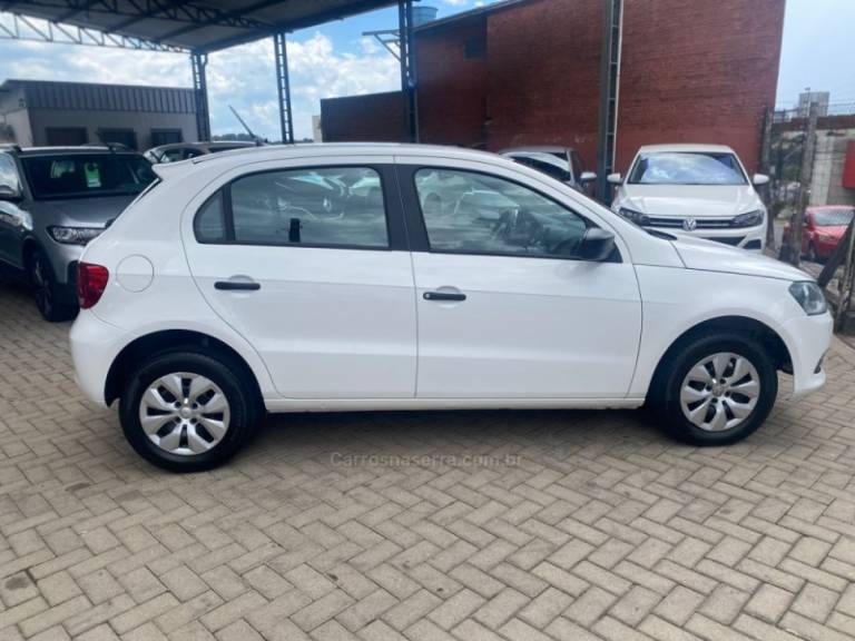 VOLKSWAGEN - GOL - 2015/2015 - Branca - R$ 43.000,00